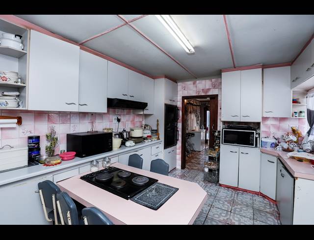 5 BEDROOM FREEHOLD FOR SALE IN PALMIET